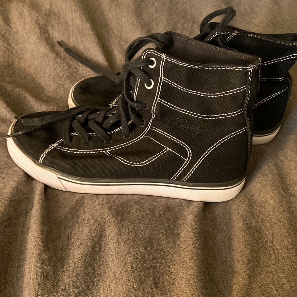 Pastry dance shoes black high tops size 6